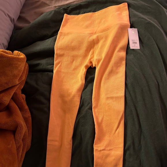 Spiritual Gangster leggings - Picture 1 of 5